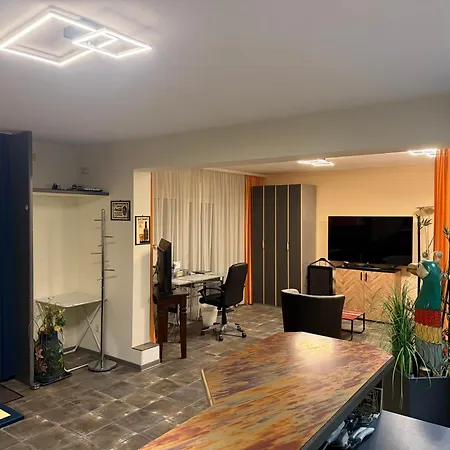 Apartment House Lounge